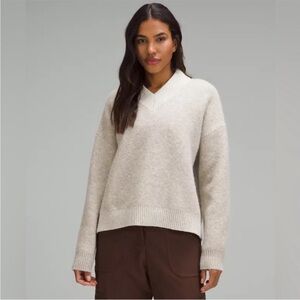 LULULEMON Alpaca Wool-Blend V-Neck Sweater Size Medium